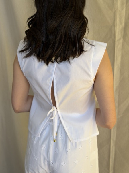 CAMICIA APERTURA SCHIENA CON SPILLA KAJAL