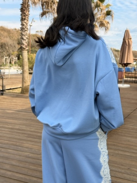 FELPA PIZZO CON CAPPUCCIO LUMINA