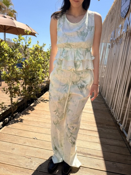 BLUSA CON BALZE FIORI EUFORIA