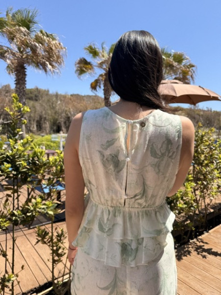 BLUSA CON BALZE FIORI EUFORIA
