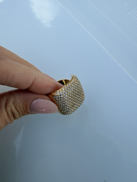 ANELLO QUADRATO ZIRCONI VALIOSO