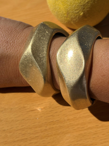 BRACCIALE RIGIDO SFACCETTATO VALIOSO