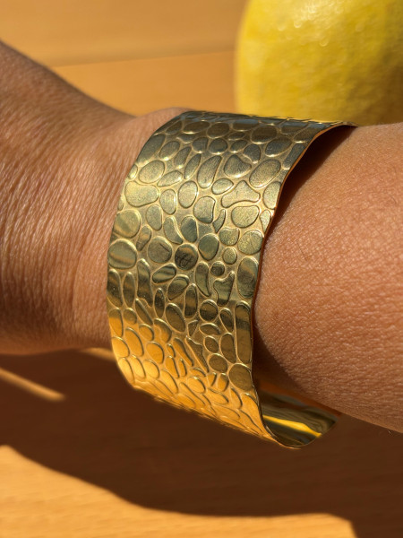 BRACCIALE RIGIDO SASSI VALIOSO