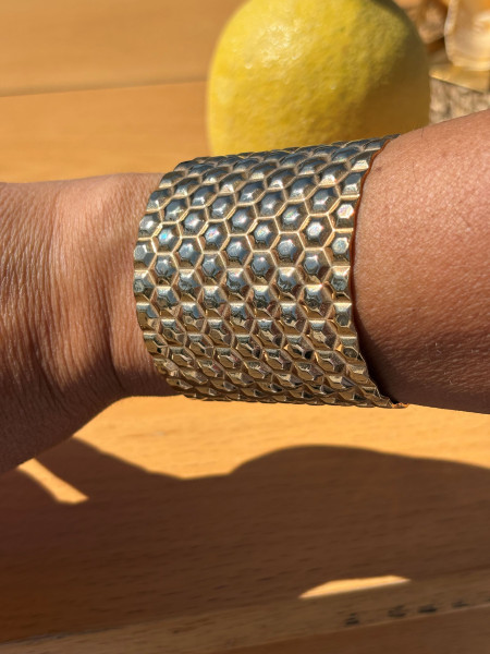 BRACCIALE RIGIDO ALVEARE VALIOSO