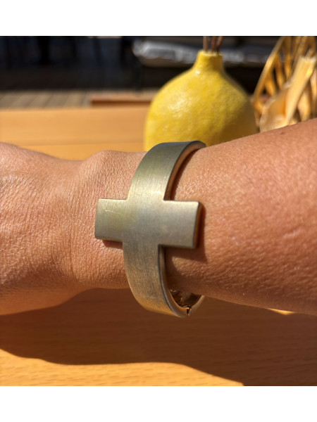 BRACCIALE RIGIDO CROCE VALIOSO