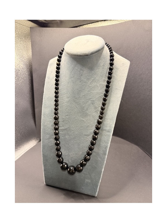 COLLANA PIETRA CRESCENTE NERA CONFUORTO