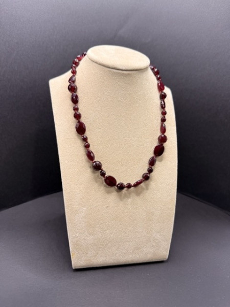 COLLANA GIROCOLLO PIETRA DURA CONFUORTO