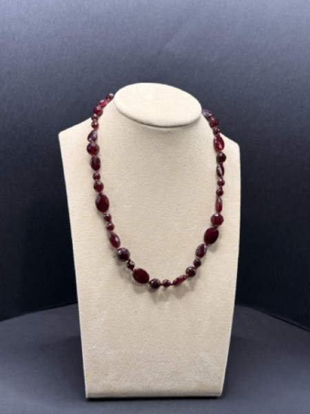 COLLANA GIROCOLLO PIETRA DURA CONFUORTO